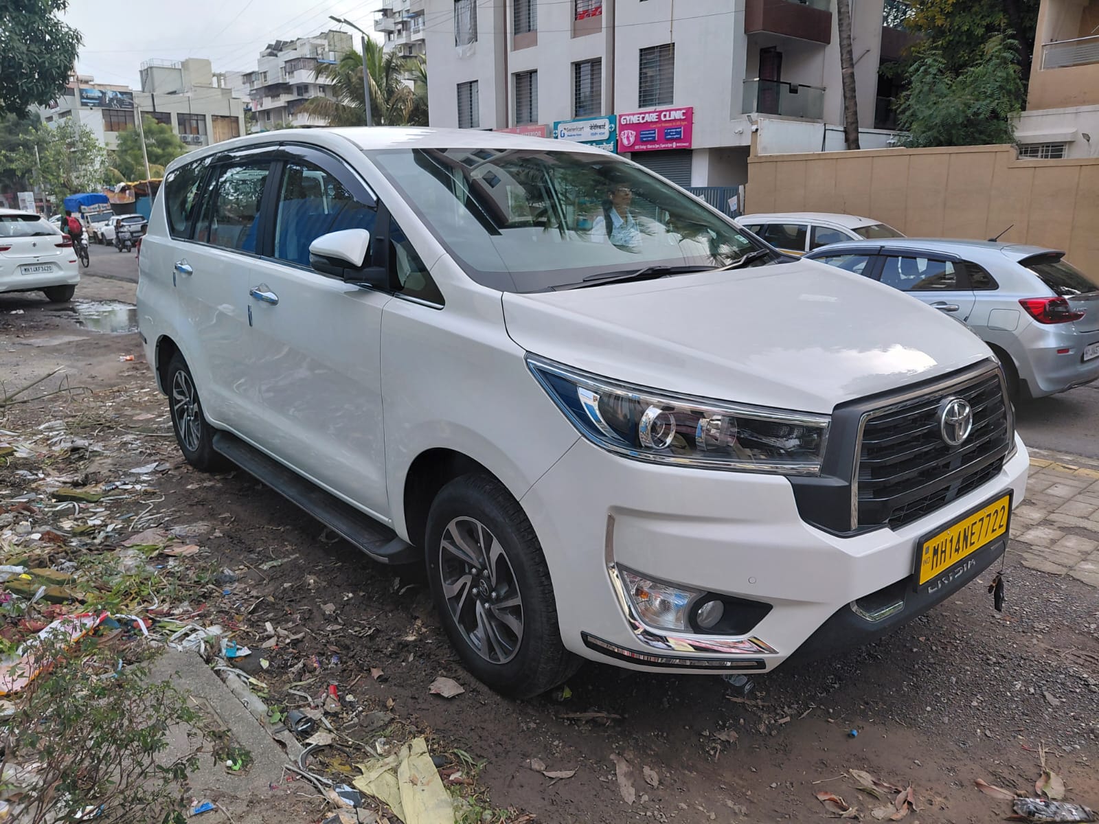 Kalika Translink Innova