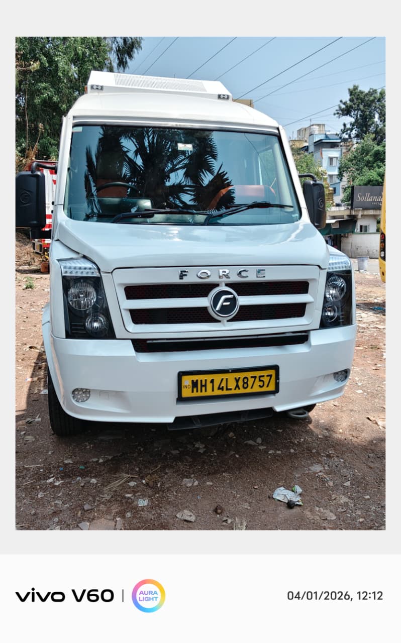 Kalika Translink tempo traveller